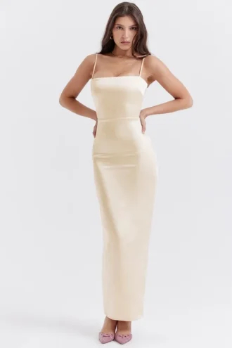 costanza vintage cream maxi dress 1 330x495 - Costanza Vintage Cream Maxi Dress